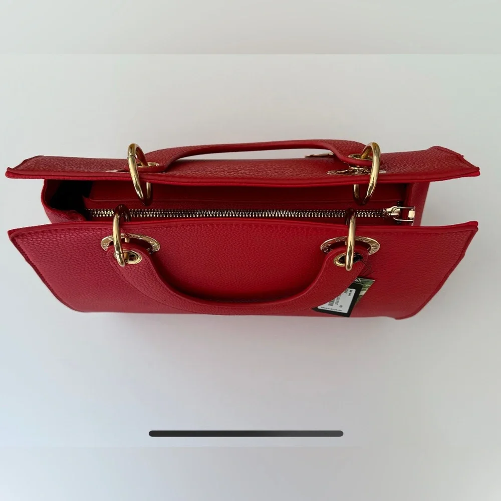 BADGLEY MISCHKA Red Handbag with Gold accents purse/tote bag - Picture 3 of 3